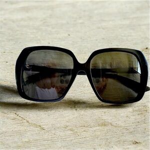 Gucci Black Oversized Sunglasses